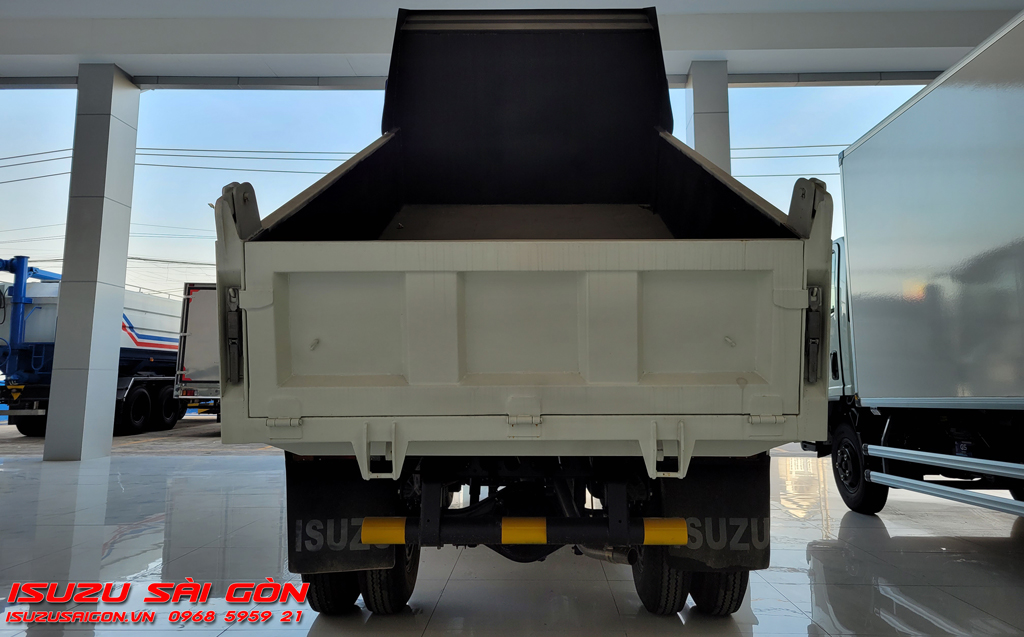Xe Ben Isuzu 1T9 QKR 230 QLR77FE4 6
